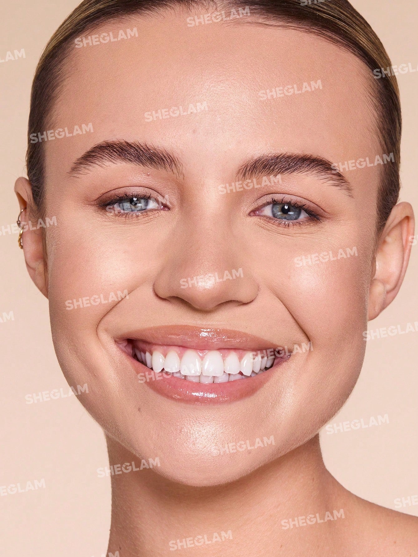 She Glam Skin Magnet High-Coverage Foundation Stick – Nude